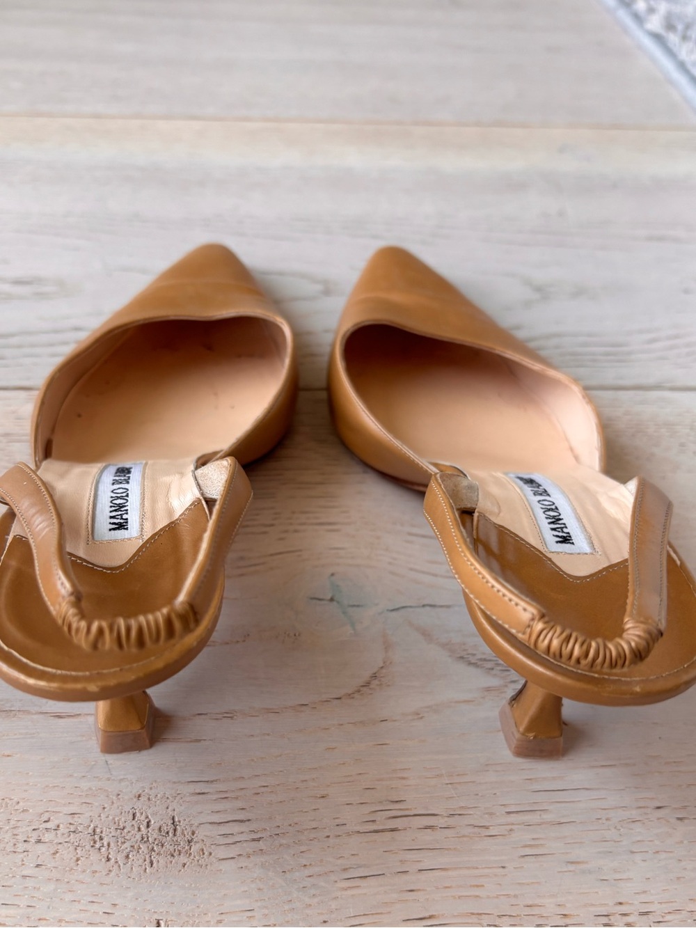 Manolo Blahnik slingbacks- Size 38 - Picture 4 of 6
